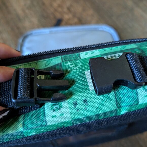 Minecraft Insulated Lunch Bag - Picture 2 of 3